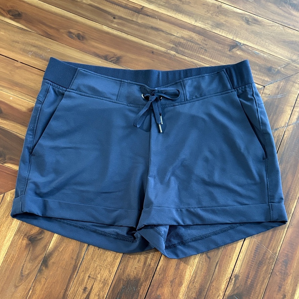 Athleta Blue Midtown Short